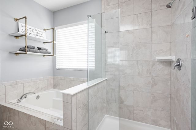 8850 Wicklow Way, Brownsburg, IN 46112