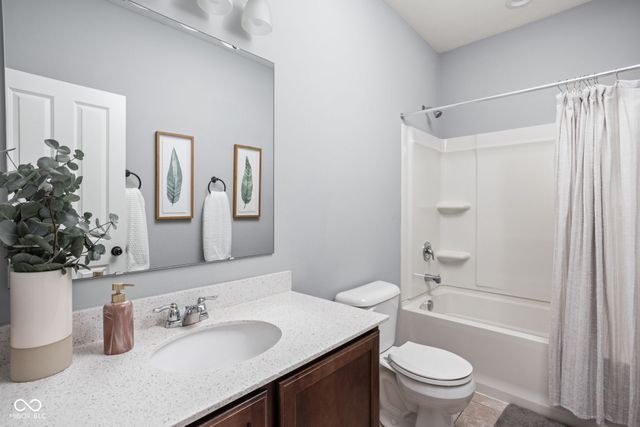 8850 Wicklow Way, Brownsburg, IN 46112