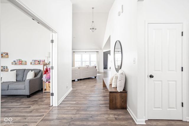 8850 Wicklow Way, Brownsburg, IN 46112