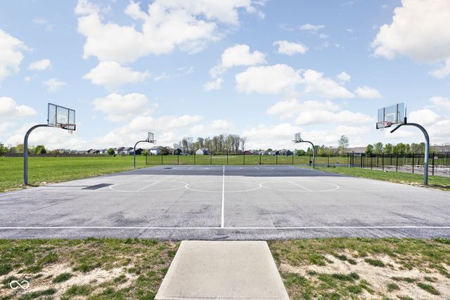 8850 Wicklow Way, Brownsburg, IN 46112