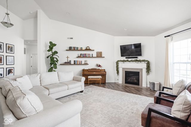 8850 Wicklow Way, Brownsburg, IN 46112