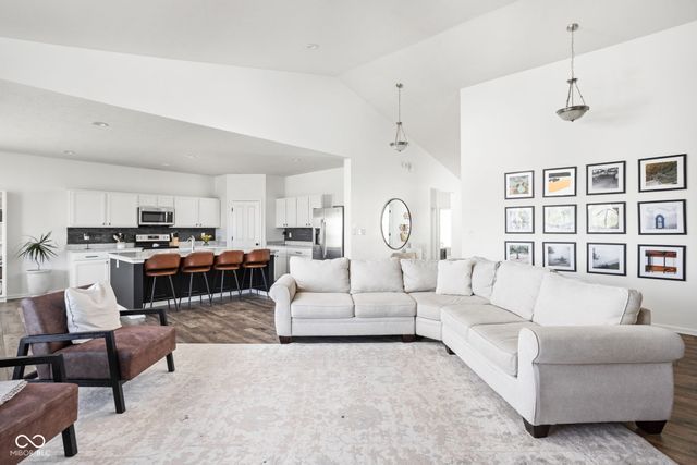 8850 Wicklow Way, Brownsburg, IN 46112