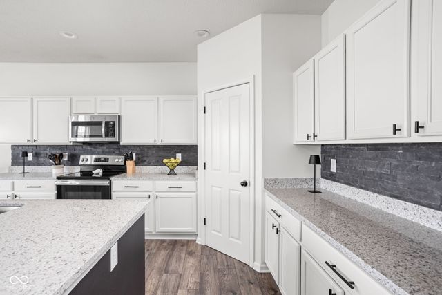 8850 Wicklow Way, Brownsburg, IN 46112