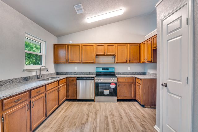 320 Egret Circle, East Tawakoni, TX 75472
