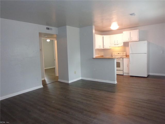 1428 Picadilly St Apt 1, Norfolk, VA 23513