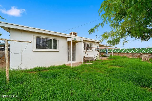 8915 CROSSON Circle, El Paso, TX 79904