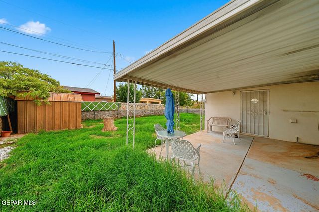 8915 CROSSON Circle, El Paso, TX 79904