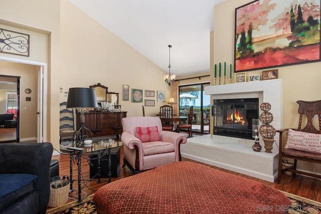 15601 Via Marchena, San Diego, CA 92128