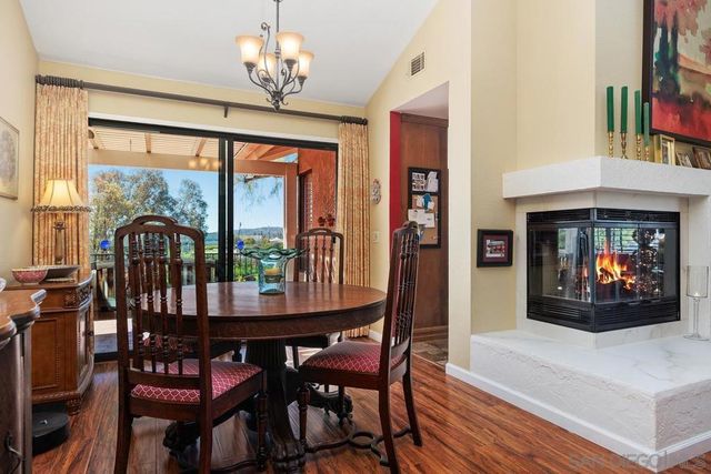 15601 Via Marchena, San Diego, CA 92128