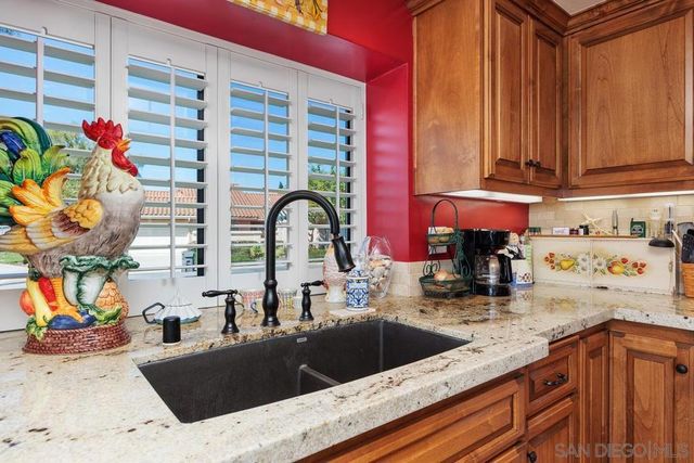 15601 Via Marchena, San Diego, CA 92128