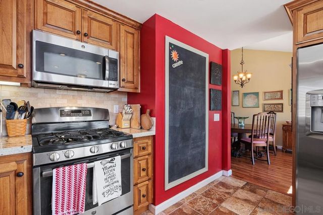 15601 Via Marchena, San Diego, CA 92128