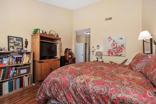 15601 Via Marchena, San Diego, CA 92128