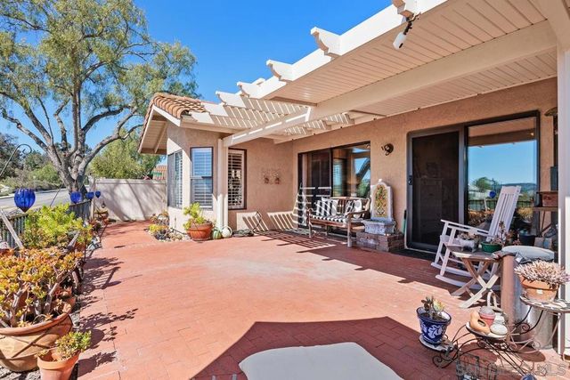 15601 Via Marchena, San Diego, CA 92128