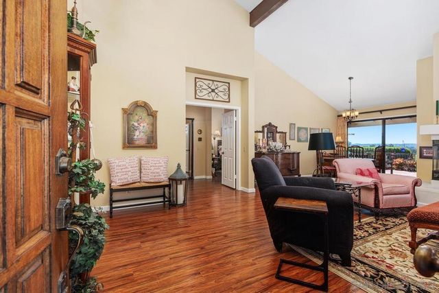 15601 Via Marchena, San Diego, CA 92128