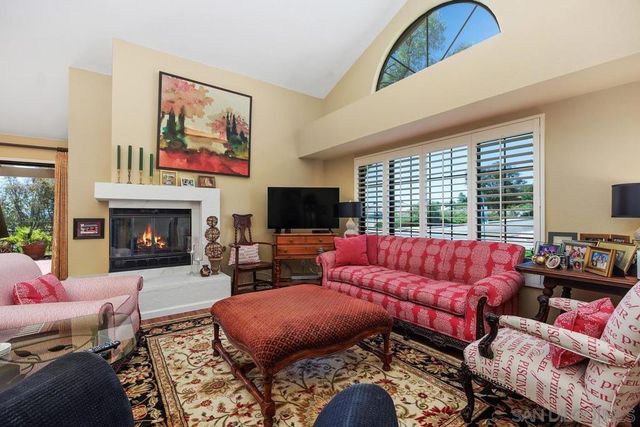 15601 Via Marchena, San Diego, CA 92128