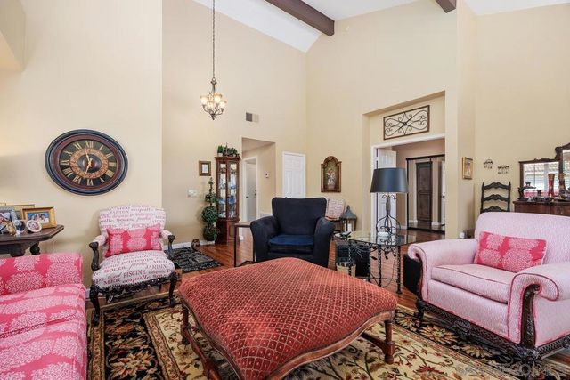 15601 Via Marchena, San Diego, CA 92128