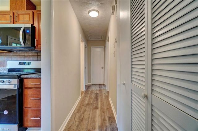 909 Ellington SQ, Portsmouth, VA 23701