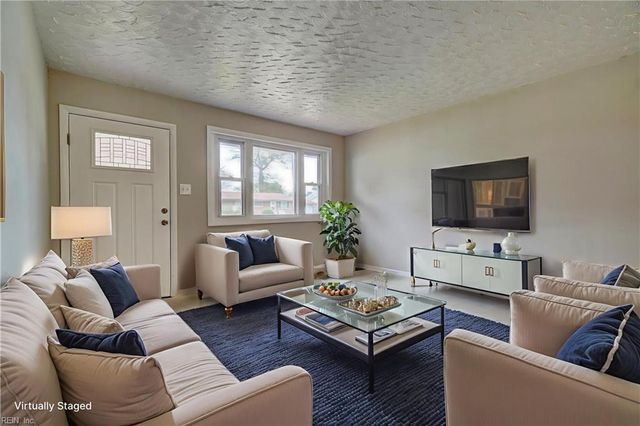 909 Ellington SQ, Portsmouth, VA 23701