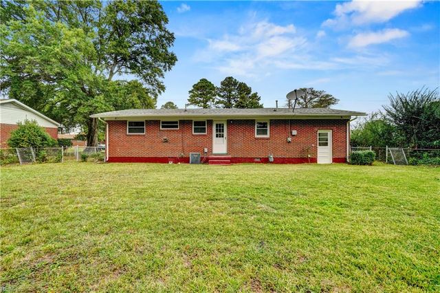 909 Ellington SQ, Portsmouth, VA 23701