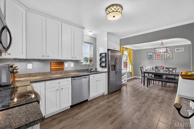3913 Cordes Drive, St Louis, MO 63125
