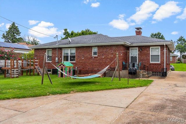 3913 Cordes Drive, St Louis, MO 63125