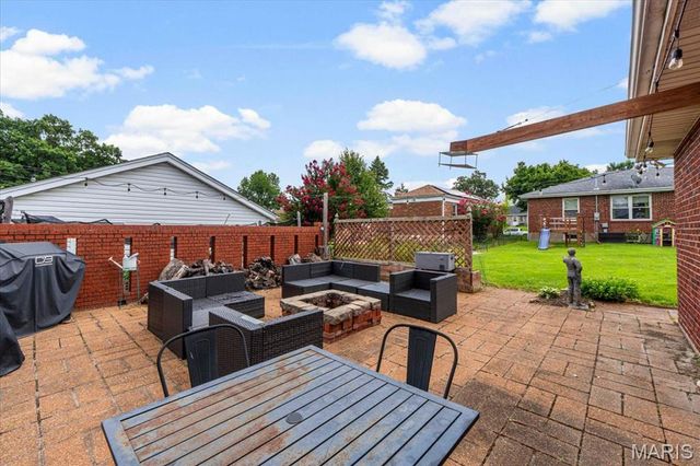 3913 Cordes Drive, St Louis, MO 63125