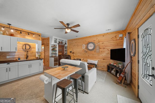 817 Lakeview Road, Statesboro, GA 30461
