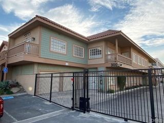 300 N TUSTIN 200, Santa Ana, CA 92705