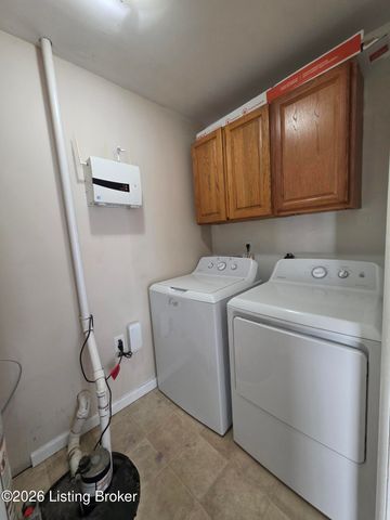 9703 Dolphin Ct, Jeffersontown, KY 40299