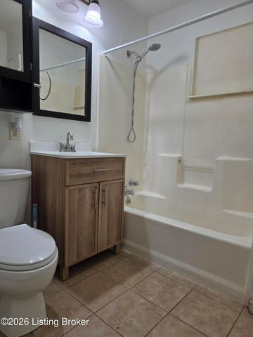 9703 Dolphin Ct, Jeffersontown, KY 40299