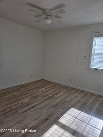 9703 Dolphin Ct, Jeffersontown, KY 40299