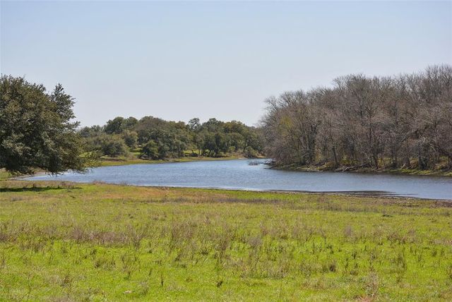 706 Grand Oaks Lane, Brenham, TX 77833