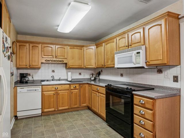 222 Pamela Parkway, Brownsburg, IN 46112