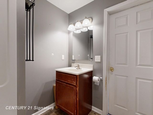 1008 Dupont St Street, Flint, MI 48504