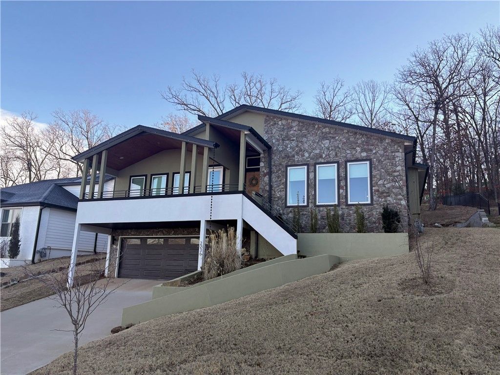 2236 N Marks Mill Lane, Fayetteville, AR 72703