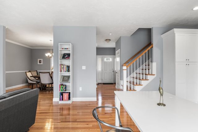 2 Liams Ln, Methuen, MA 01844