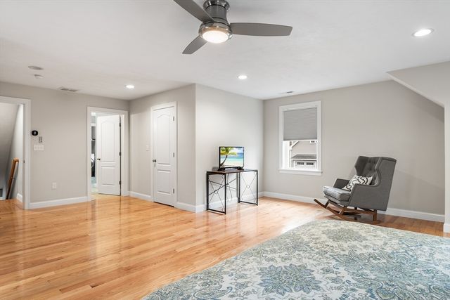 2 Liams Ln, Methuen, MA 01844