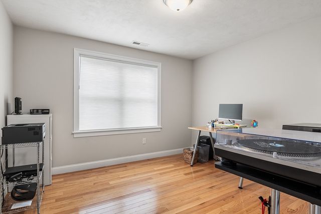 2 Liams Ln, Methuen, MA 01844