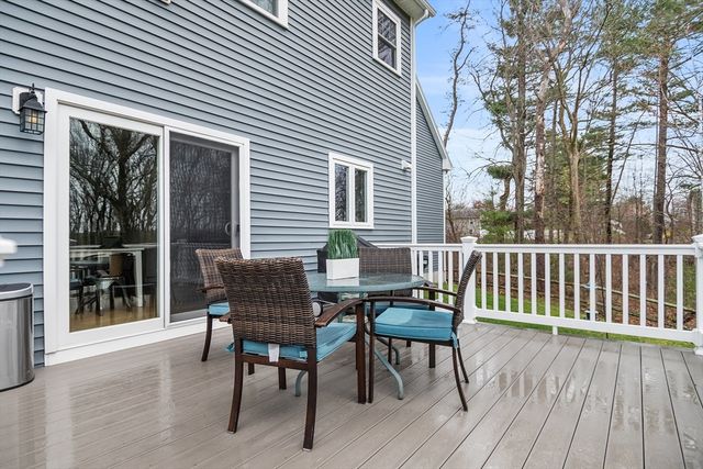 2 Liams Ln, Methuen, MA 01844