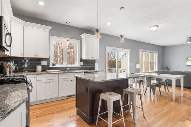 2 Liams Ln, Methuen, MA 01844