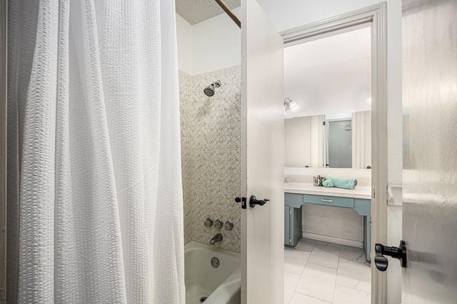 1722 Sherwood Circle, Alvin, TX 77511