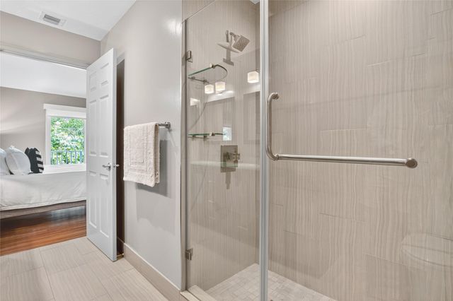 1777 NE 4th Ave B-3, Fort Lauderdale, FL 33305