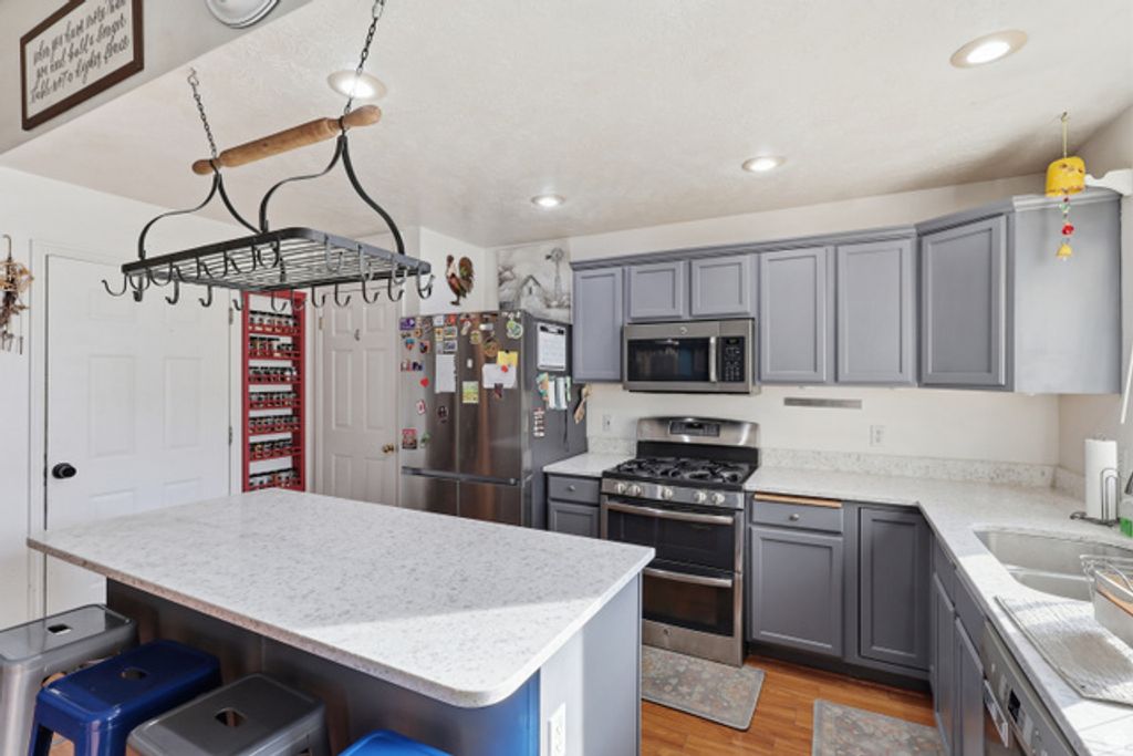 8764 S PEBBLECREEK RD, West Jordan, UT 84081 — photo 3