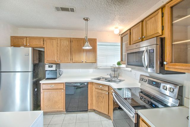 201 Teakwood Lane, Lewisville, TX 75067