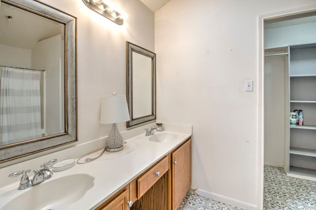 201 Teakwood Lane, Lewisville, TX 75067