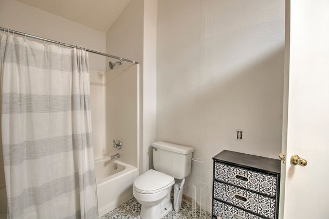 201 Teakwood Lane, Lewisville, TX 75067