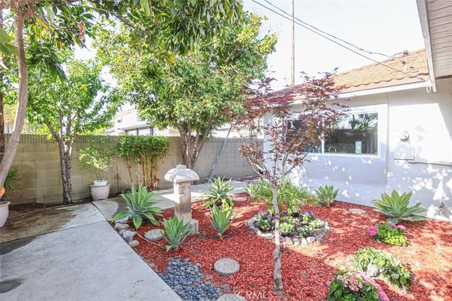 9211 Julie Beth, Cypress, CA 90630