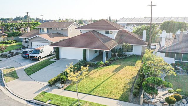 9211 Julie Beth, Cypress, CA 90630