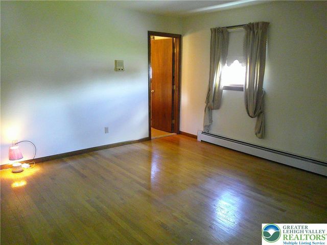 901 Apple Blossom Road, Easton, PA 18040