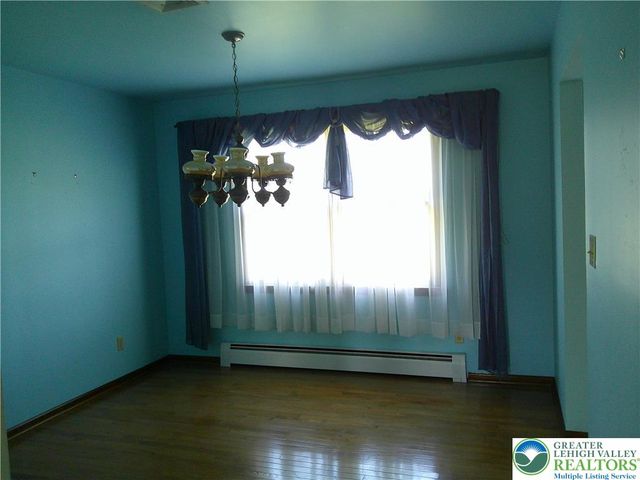 901 Apple Blossom Road, Easton, PA 18040